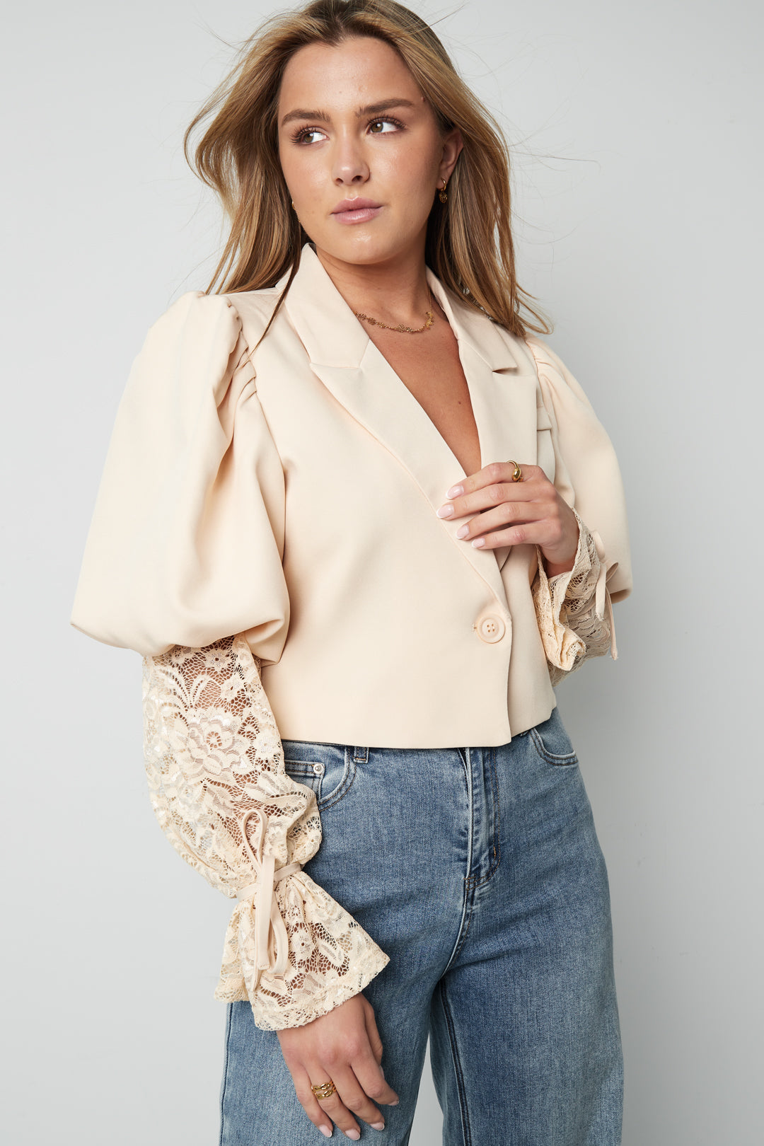 Trendy Short Blazer With Lace